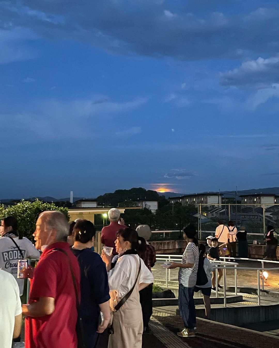 お月見まつりでの夕日